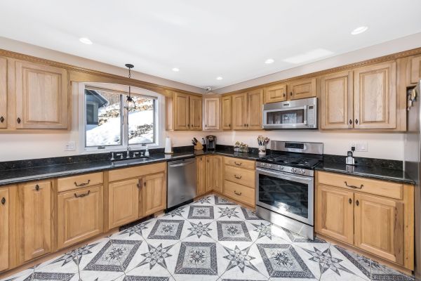 Custom Cabinet Making in Cedar Hill
